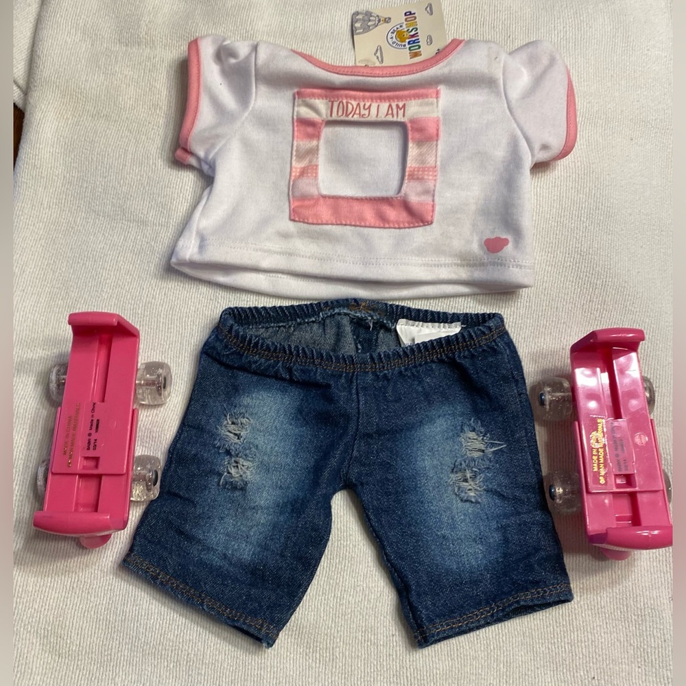 Build A Bear outfit. Includes distressed jeans, cute shirt, and rollerskates. - Picture 1 of 11